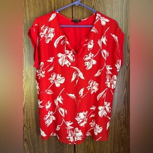 Papermoon Reece Mixed Material Top - Red w/ White Flowers - XL (Stitch Fix)